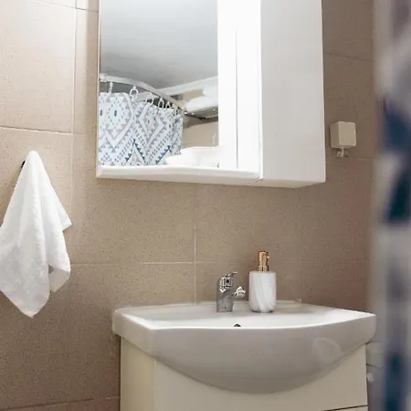 Charming 85sqm With Panoramic City-views Apartment *
